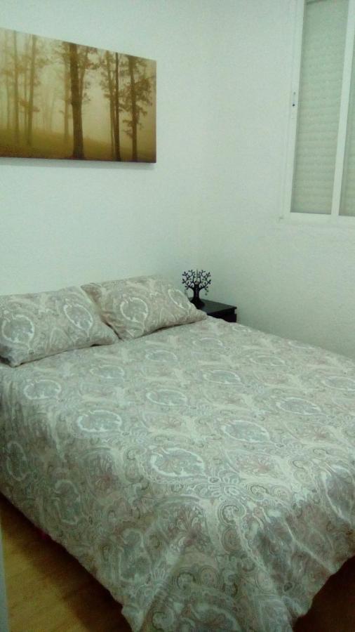 Apartamento en Legazpi de 3 dormitorios pequeños Madrid Exterior foto